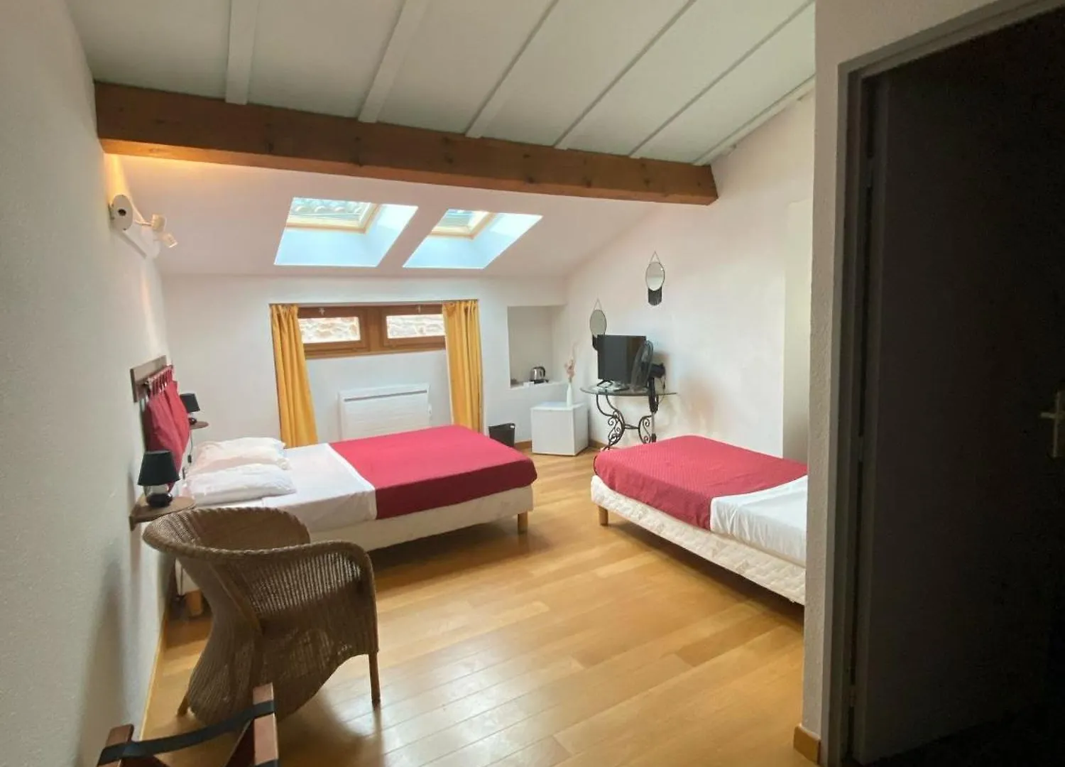 Värdshus Auberge Des Trois Ami-Es Vinezac Frankrike